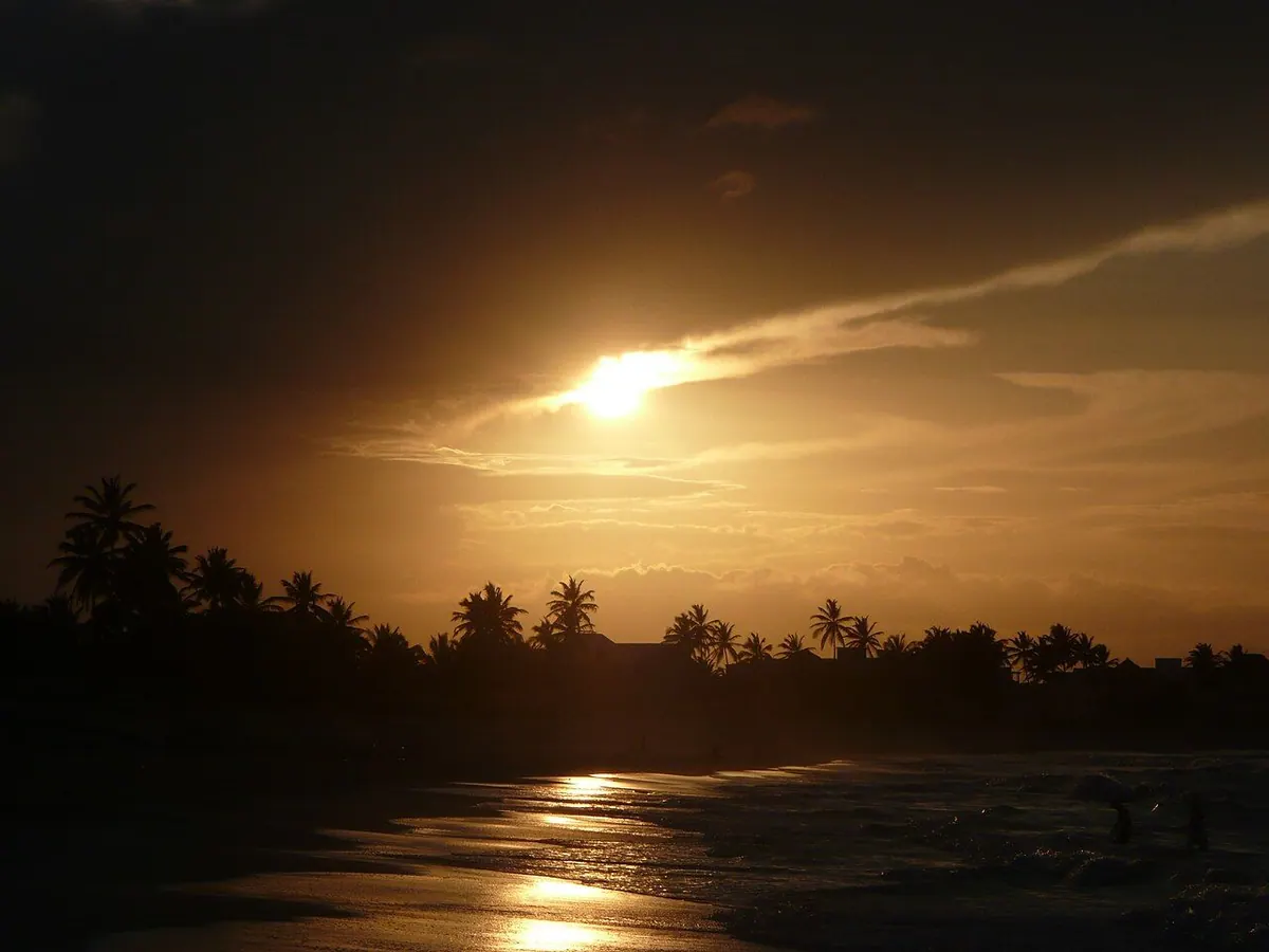 Atardecer sobre una playa de Punta Cana